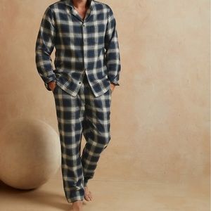 Banana Republic Factory flannel pajama set NWT size medium